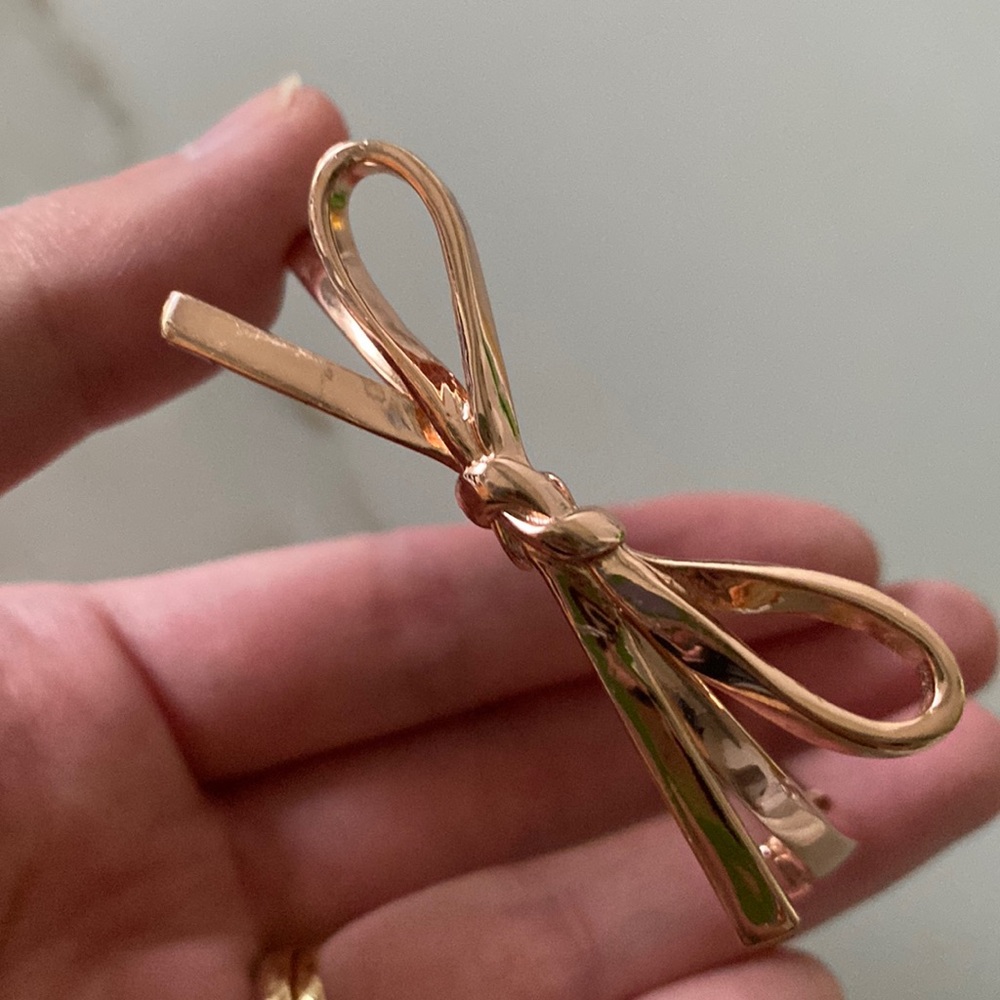 Kate spade skinny surprise mini bow rose gold bangle